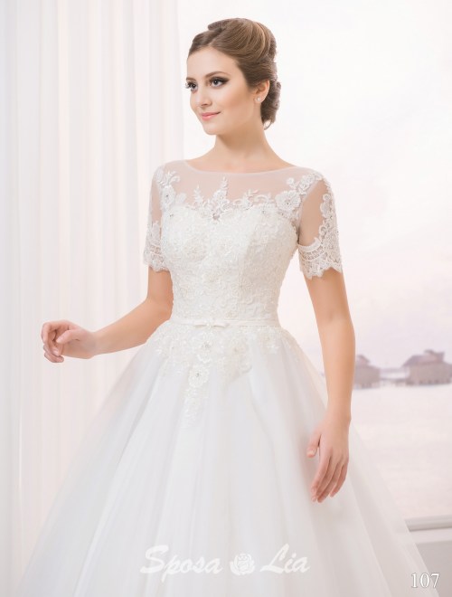 https://www.sposa-lia.com/images/stories/virtuemart/product/107 (2).jpg